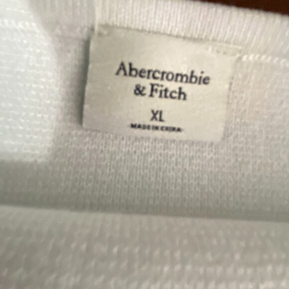 Abercrombie & Fitch White Crop Top - Picture 3 of 8